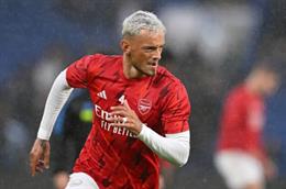 Vì sao Ben White vắng mặt trước Burnley?