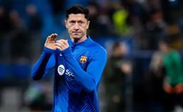 HLV Xavi lên tiếng việc Robert Lewandowski sa sút phong độ