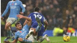 Ruben Dias bị chỉ trích dữ dội