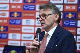 HLV Troussier: ĐT Việt Nam chưa thể chơi với cường độ cao trong suốt 90 phút