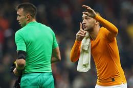 2 lần đá phạt trực tiếp thành bàn, Hakim Ziyech phản ứng thế nào?