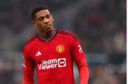 Erik ten Hag lên tiếng về tình huống mắng mỏ Anthony Martial