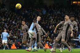 Son Heung-min đi vào lịch sử Premier League