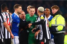 Eddie Howe lên tiếng vụ ẩu đả giữa cầu thủ của Newcastle và Everton