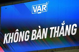 Cận cảnh tình huống VAR từ chối bàn thắng của CAHN vào lưới Nam Định FC
