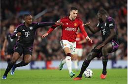 HLV Thomas Tuchel chỉ ra những vấn đề của MU