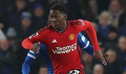 Roy Keane ngợi khen Kobbie Mainoo sau khởi đầu thuận lợi