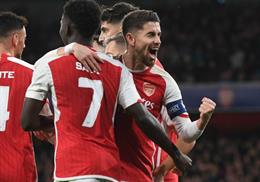 Arsenal kiếm bộn tiền ở sân chơi UEFA Champions League