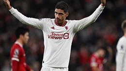 Raphael Varane nhận mưa lời khen sau trận đấu với Liverpool
