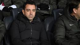 Xavi đánh mất phòng thay đồ ở Barcelona