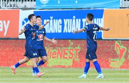 VIDEO: Pha dứt điểm cận thành của A Hoàng giúp HAGL dẫn trước Hà Nội FC