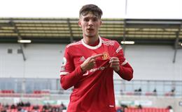 Cầu thủ đầu tiên chính thức trở lại MU