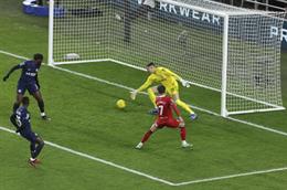 Moises Caicedo mắc lỗi ở bàn thua của Chelsea trước Middlesbrough