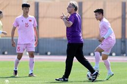 HLV Troussier cử người theo dõi trận đấu giữa Indonesia vs Iraq