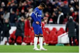 Mauricio Pochettino khiến Raheem Sterling và Thiago Silva sa sút?