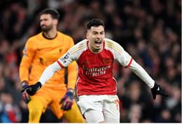 Huyền thoại Arsenal ngạc nhiên trước quyết định của Mikel Arteta