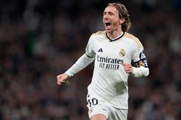 Carlo Ancelotti đưa Luka Modric lên mây