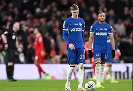 Ban lãnh đạo Chelsea bị chỉ trích vì coi trọng tiền bạc hơn kết quả