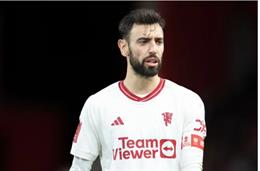 VIDEO: Ten Hag yêu cầu Fulham xin lỗi Bruno Fernandes