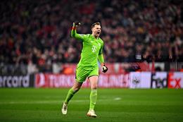 Neuer sánh ngang thành tích của Casillas tại Champions League