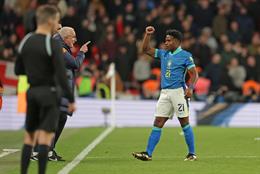 HLV ĐT Brazil ngợi khen Endrick sau bàn thắng lịch sử