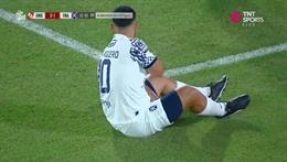 Sergio Aguero phải rời sân chỉ 10 phút sau khi trở lại với bóng đá