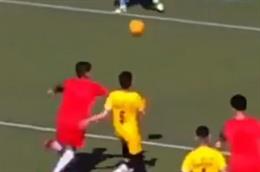 Cầu thủ 17 tuổi qua đời sau cú đá vào bụng