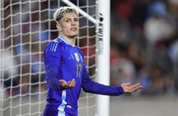 HLV ĐT Argentina chia sẻ về Alejandro Garnacho