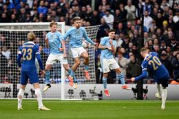 Pochettino chất vấn trọng tài sau trận thua Man City