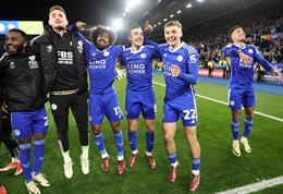 Leicester City chính thức trở lại Premier League