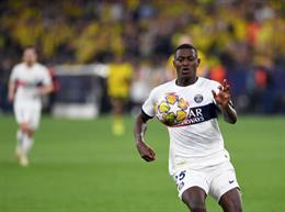 Hậu vệ PSG cảnh báo Dortmund trước trận lượt về