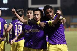 Tiền đạo Nguyễn Văn Quyết bất ngờ được AFC vinh danh 