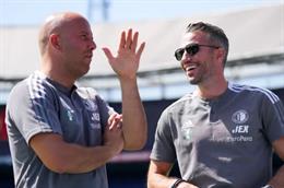 Robin van Persie dự đoán số phận của Arne Slot ở Liverpool