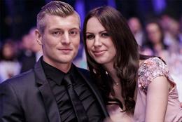 Ngắm nhan sắc bà xã tiền vệ Toni Kroos