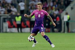 Carlo Ancelotti: “Nếu Kroos muốn tiếp tục thi đấu, hãy gọi cho tôi”