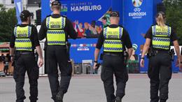 Cảnh sát bắn một kẻ cầm rìu đe dọa CĐV Hà Lan ở Euro 2024