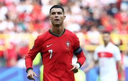 Vì sao Ronaldo kiến tạo cho Bruno Fernandes trước Thổ Nhĩ Kỳ?