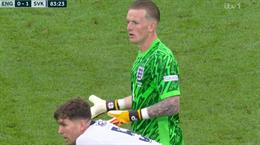 Jordan Pickford bất ngờ trước sự thay người của Southgate