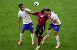 Cựu sao MU xát muối vào vết thương lòng của Lukaku