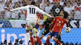 Tình huống ĐT Đức mất quả penalty trước Tây Ban Nha