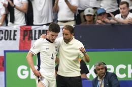 Declan Rice: "Các cầu thủ Anh muốn Southgate ở lại đến năm 2026"