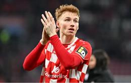 Liverpool từ chối bán Sepp van den Berg cho PSV