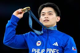 Carlos Yulo được tặng căn nhà sau tấm HCV Olympic