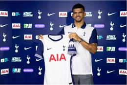 CHÍNH THỨC: Tottenham nổ bom tấn Dominic Solanke