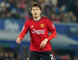 MU vẫn muốn bán Victor Lindelof