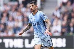 Tottenham nhận tin buồn từ Cristian Romero