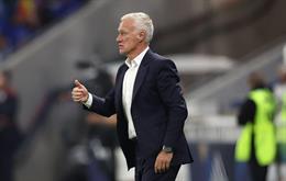 Bị CĐV nhà la ó, huýt sáo, HLV Didier Deschamps phản ứng thế nào?