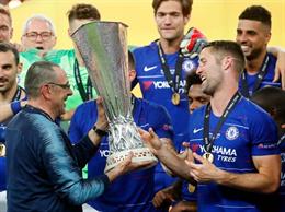 Gary Cahill tiết lộ chuyện mê tín của HLV Maurizio Sarri