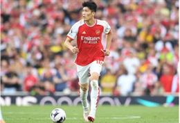 Arsenal chốt giá bán Takehiro Tomiyasu