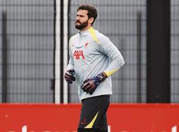 Alisson bất ngờ rời tour du đấu châu Á của Liverpool